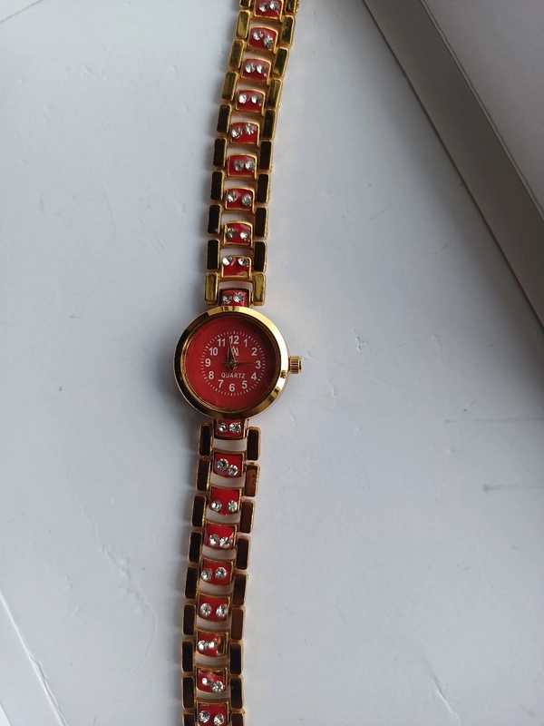 3014  Ladis Hand Watch 