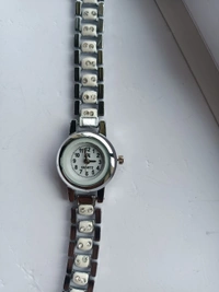 3013  Ladis Hand Watch 