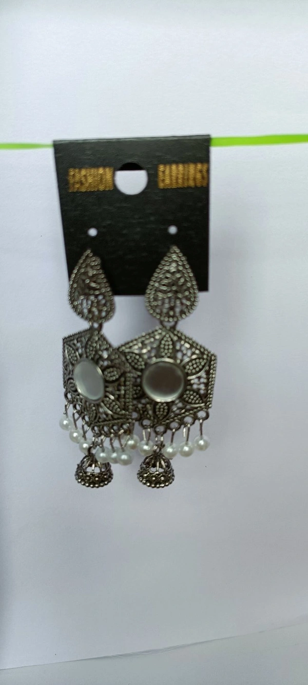 326 Ear Ring 