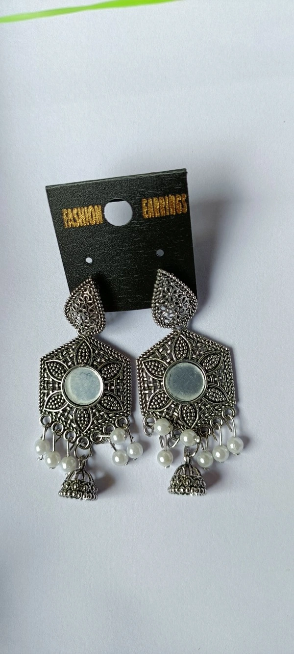 326 Ear Ring 