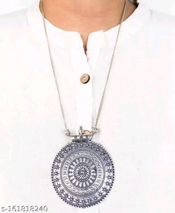 Oxidised Chain With Locket