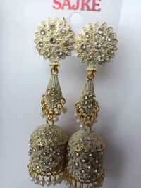 477 Korean Stone Ear Ring