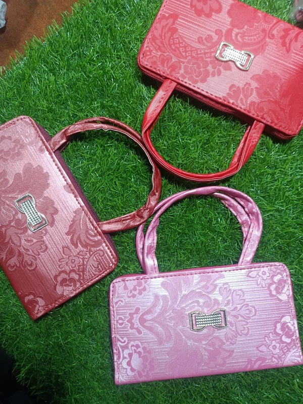 5028 Hand Purse  - Bright Red
