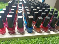 6007 Huda beauty Nail Polish 