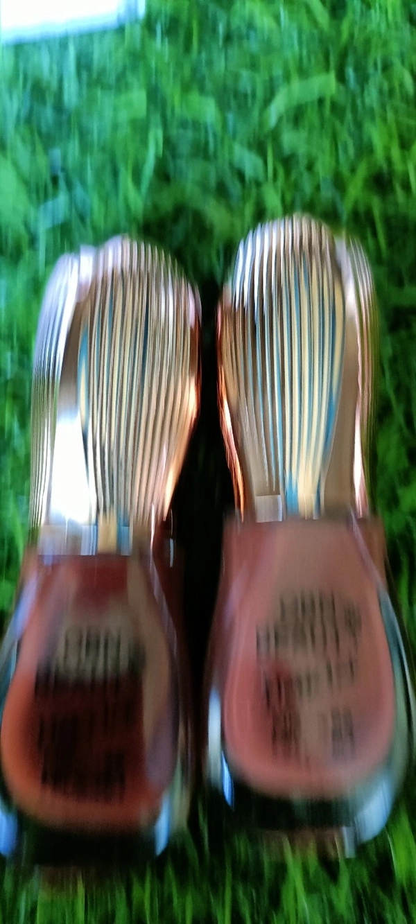 6058 OBN Beauty Nail Polish.