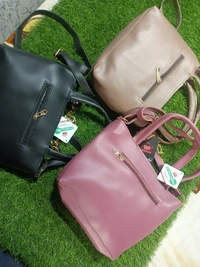 5053  Leather Sied Bag - Tan