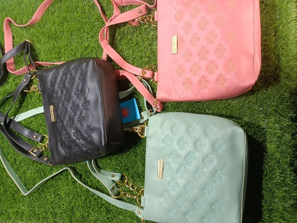 5054 Leather Sied Bag - Black