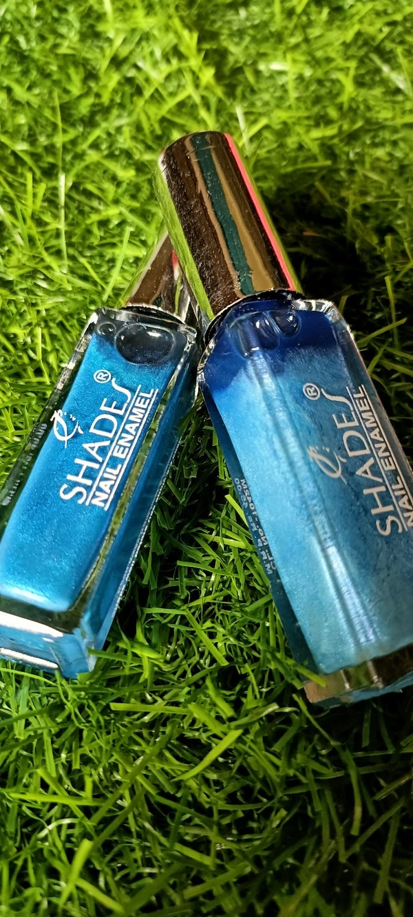 6062. Shades Nail Polish.