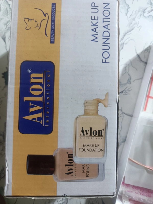 Avlon Mackup Foundation 