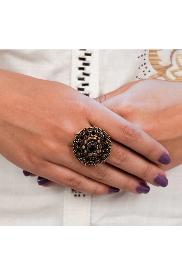9006 Big Finger Ring. - Free
