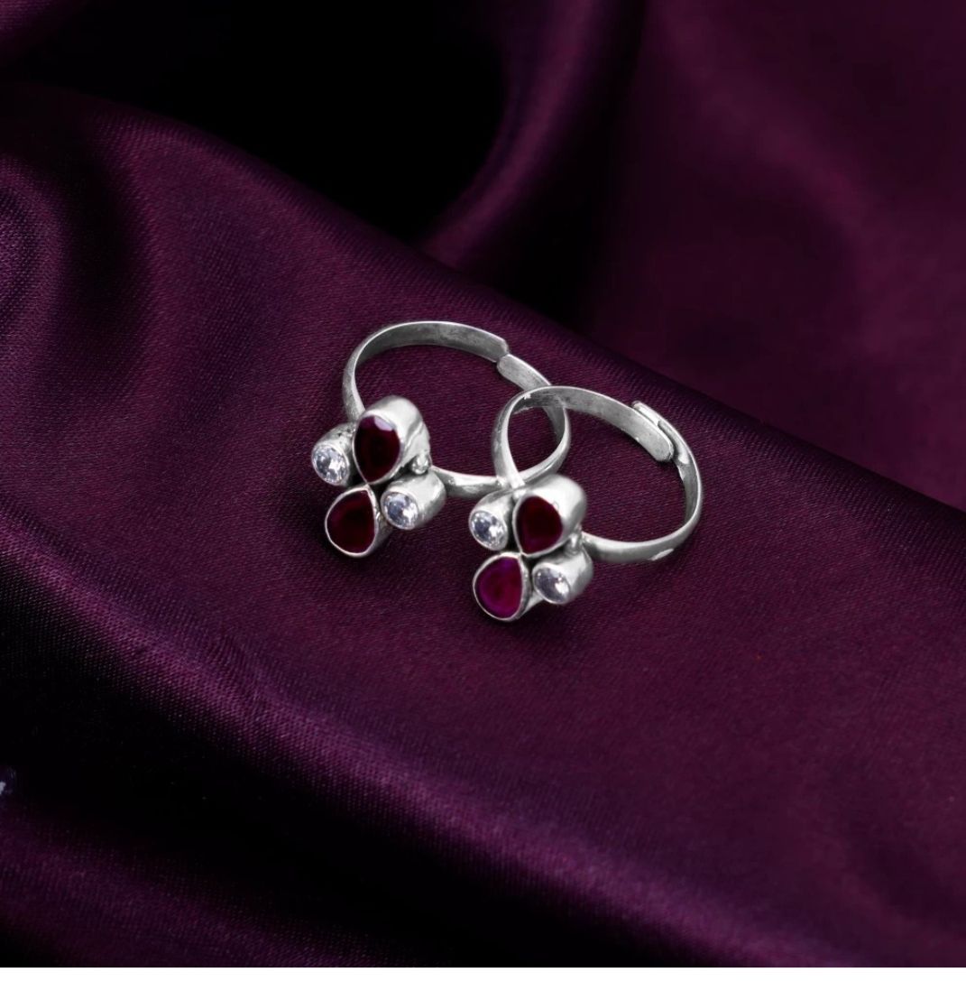 Buy GIVA AVNI by Oxidised Silver Ethnic Flower Toe Ring for  women(ADJUSTABLE) online