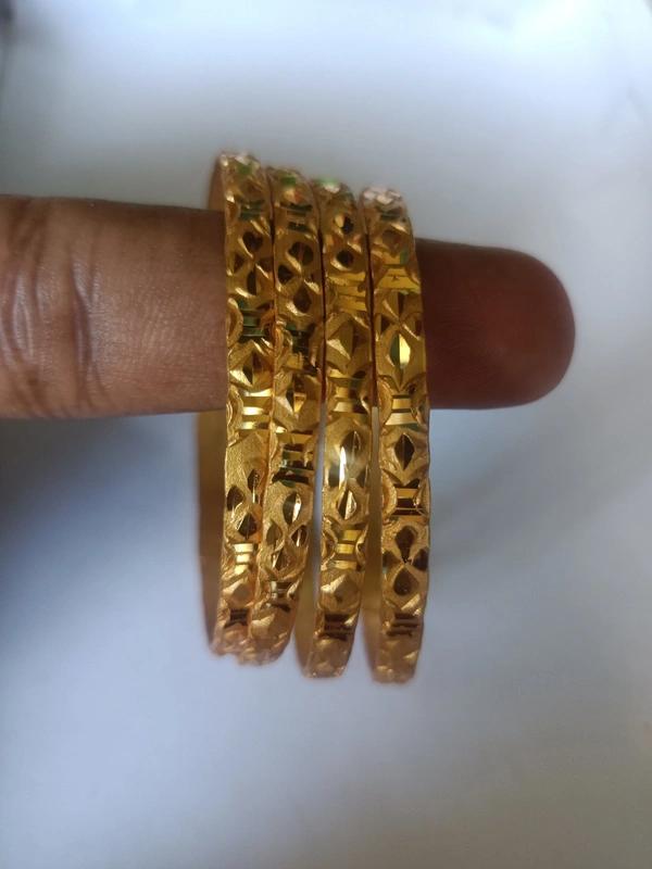 8101 Golden Bangles ( 4 Pices 1 Sets) - 2.6