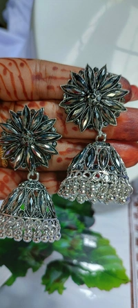 512 Oxides Jhumka 