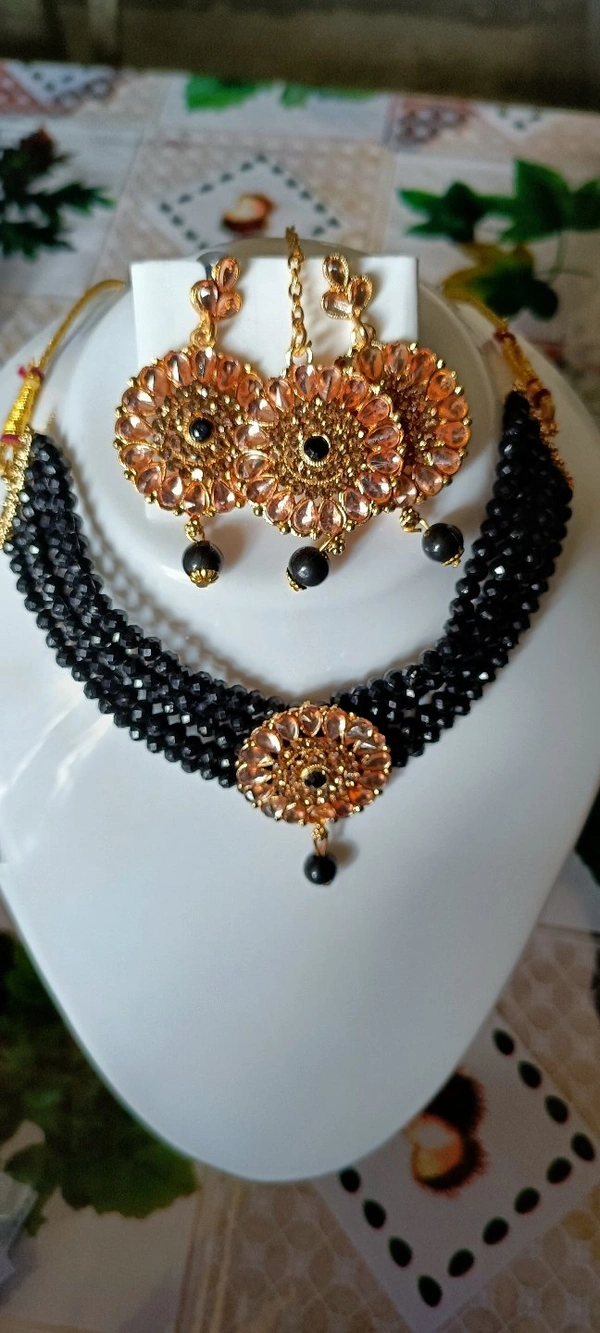 762 Stone  & Moti Jewellery Set