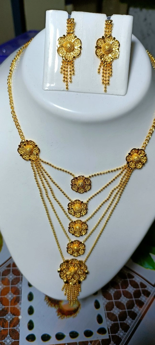 768 Golden Jewellery Set 
