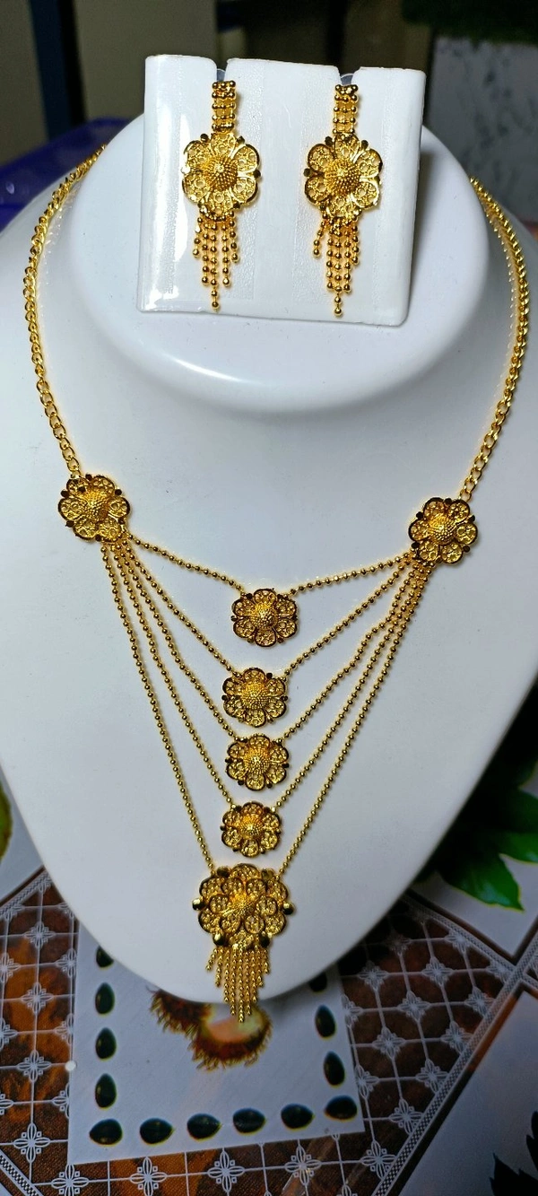 768 Golden Jewellery Set 