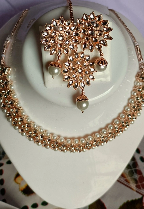 793 Stone Moti Jewellery Set With Maangtika