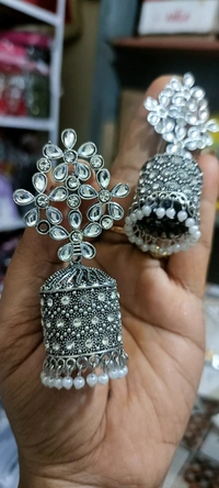 276. Oxides Jhumka.
