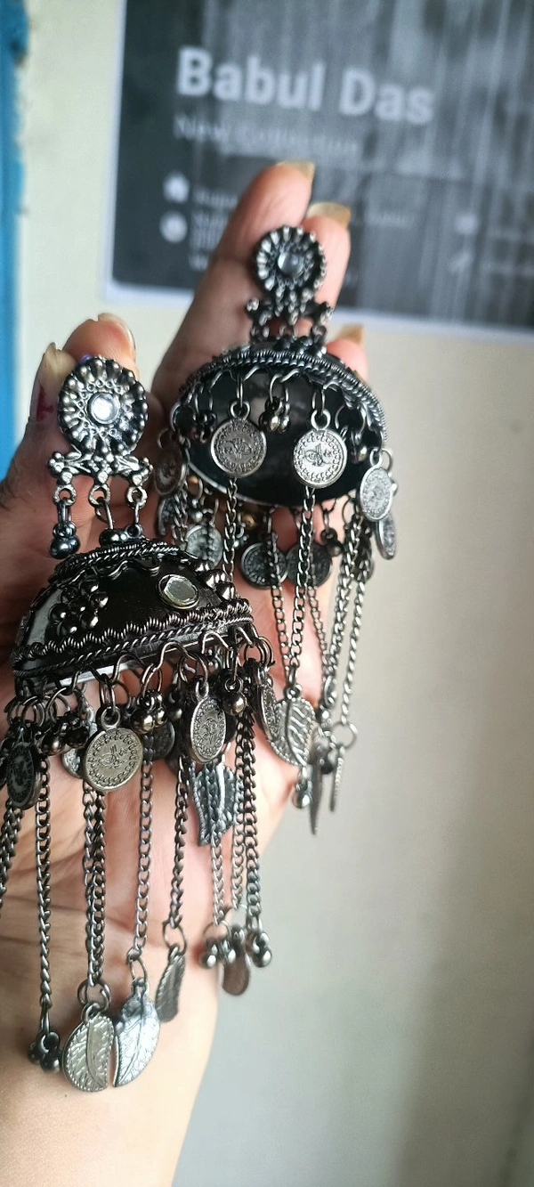 499 Black Polish Jhumka 