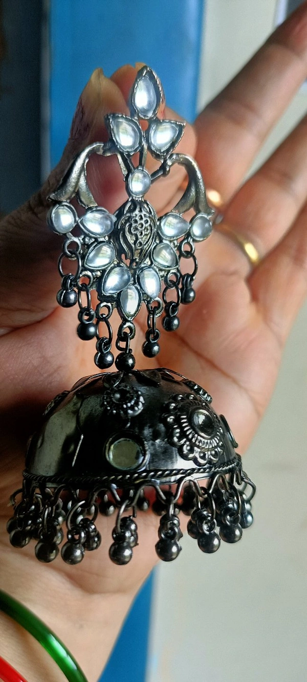496 Black Polish Jhumka 