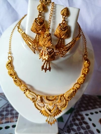 796 Golden Jewellery Set 