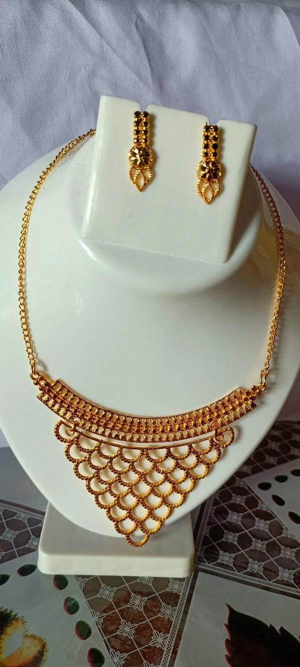 795 Golden Jewellery Set 