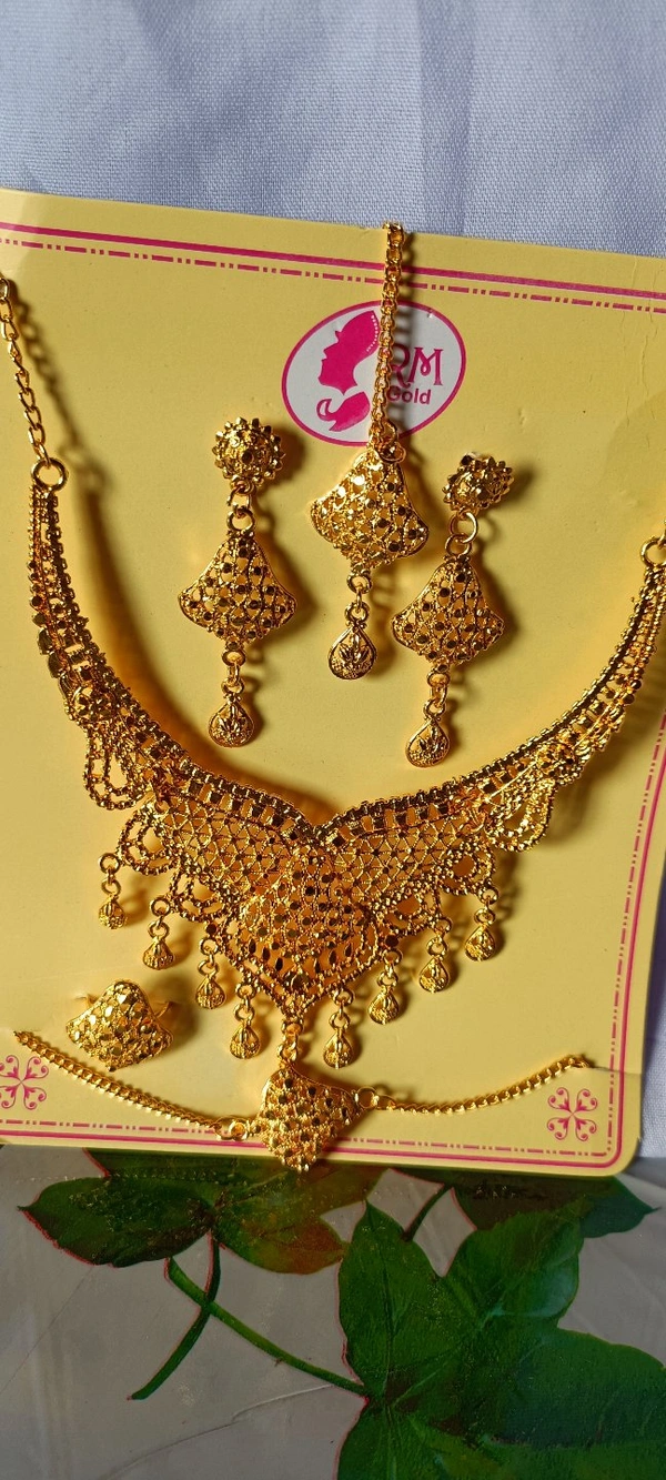 798 Golden Jewellery Set 