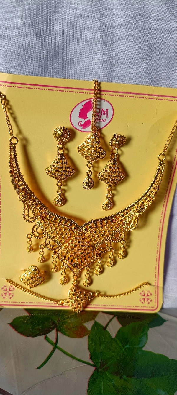 798 Golden Jewellery Set 