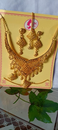 798 Golden Jewellery Set 