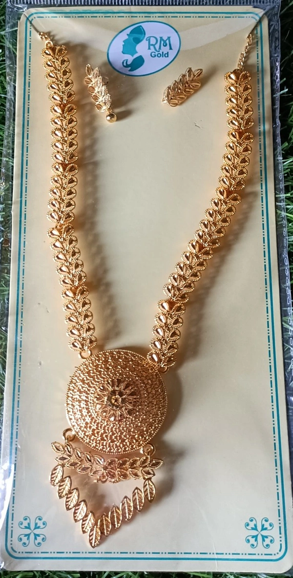790 Golden Jewellery Set 