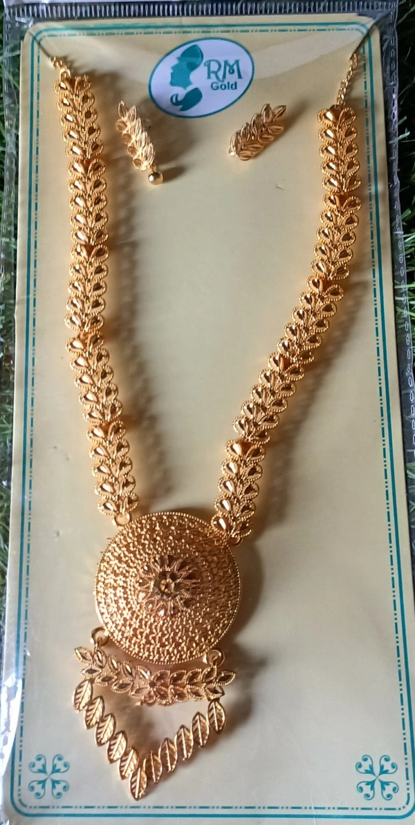 790 Golden Jewellery Set 