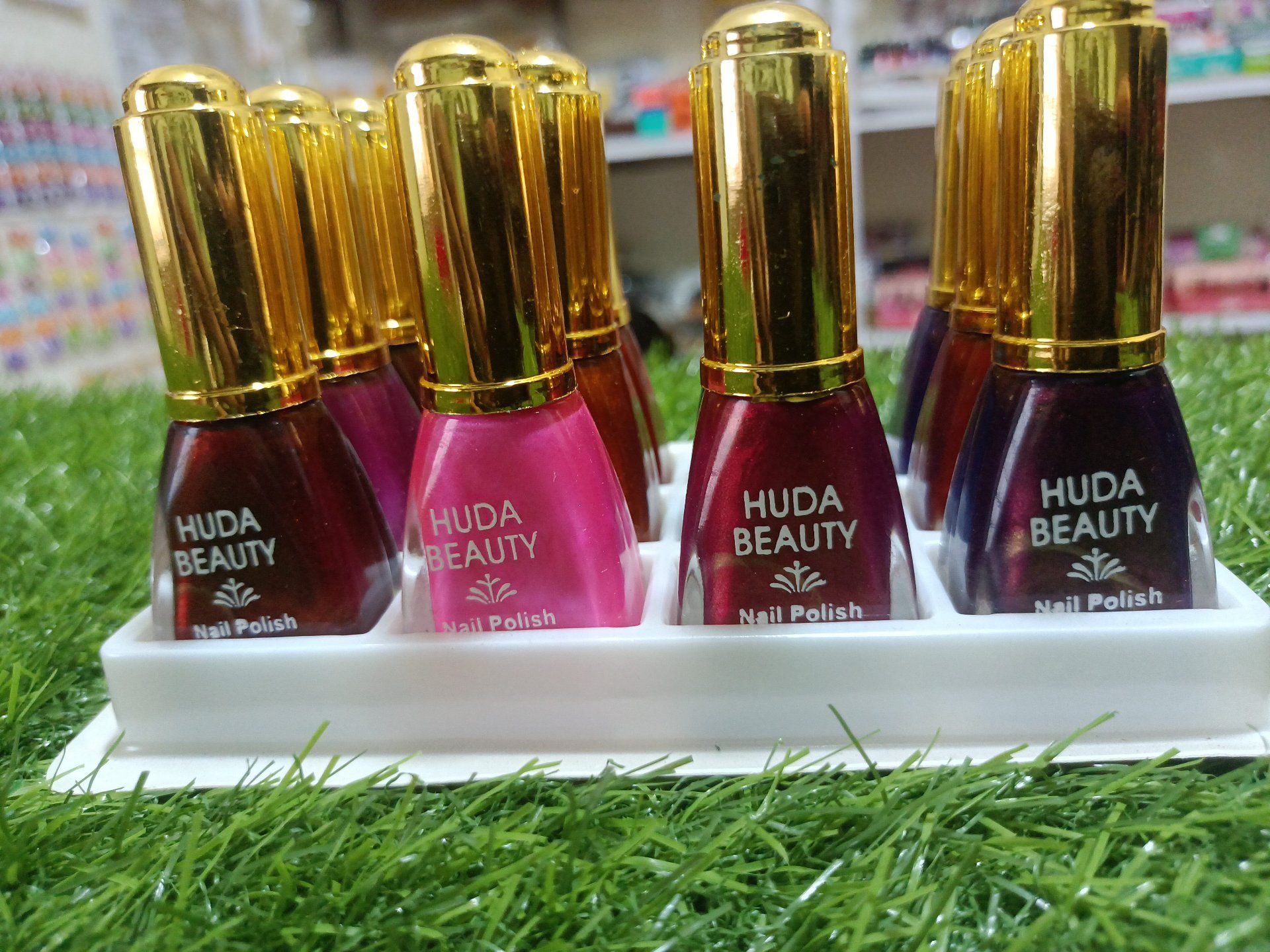 Multicolor Huda Beauty Focus Color Nail Polish 96 Colors 72dozen Carton,  For Personal & Parlor at Rs 18/piece in Mumbai