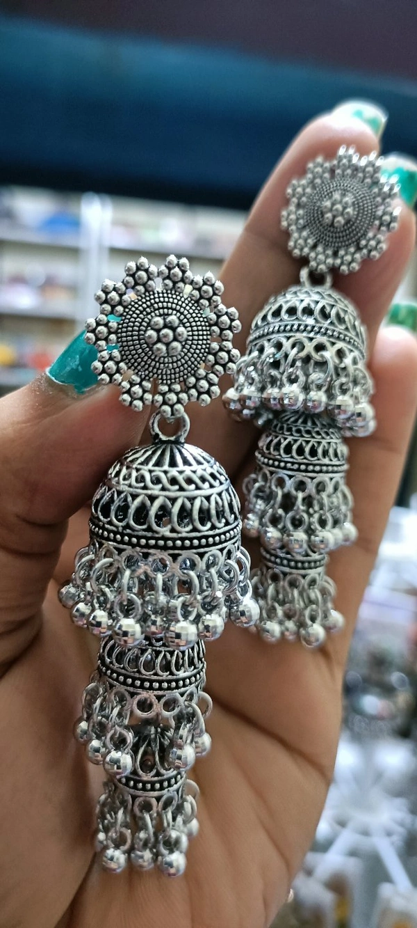 481 Big Oxidise Ear Ring 