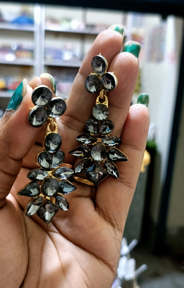 464 Korean Stone Ear Ring