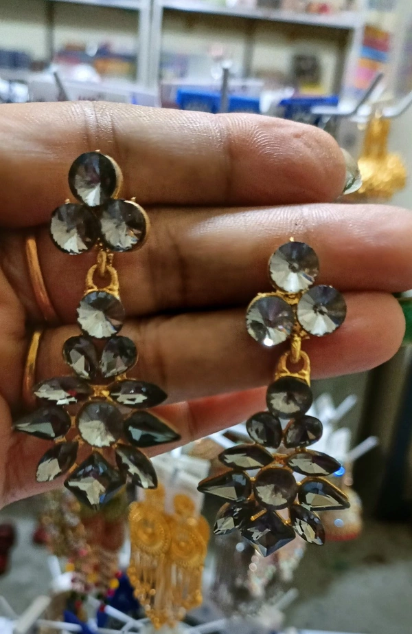 464 Korean Stone Ear Ring