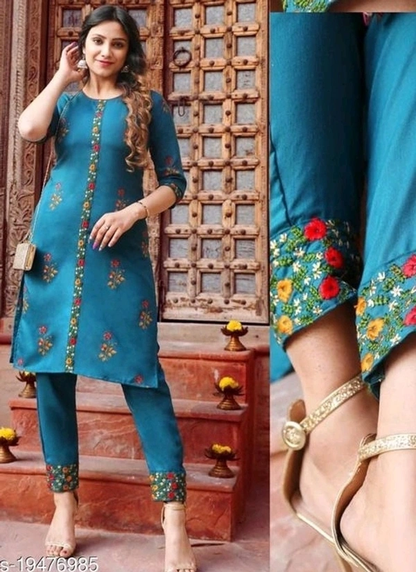Abhisarika Refined Women Kurta SetsKurta Fabric: Cotton