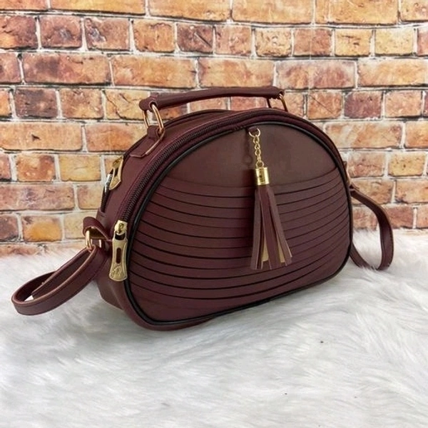 Classic Fashionable Women Slingbags*Material: PUNo. of Compartments: 2