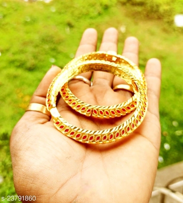 Twinkling Elegant Bracelet & Bangles
Base Metal: Copper