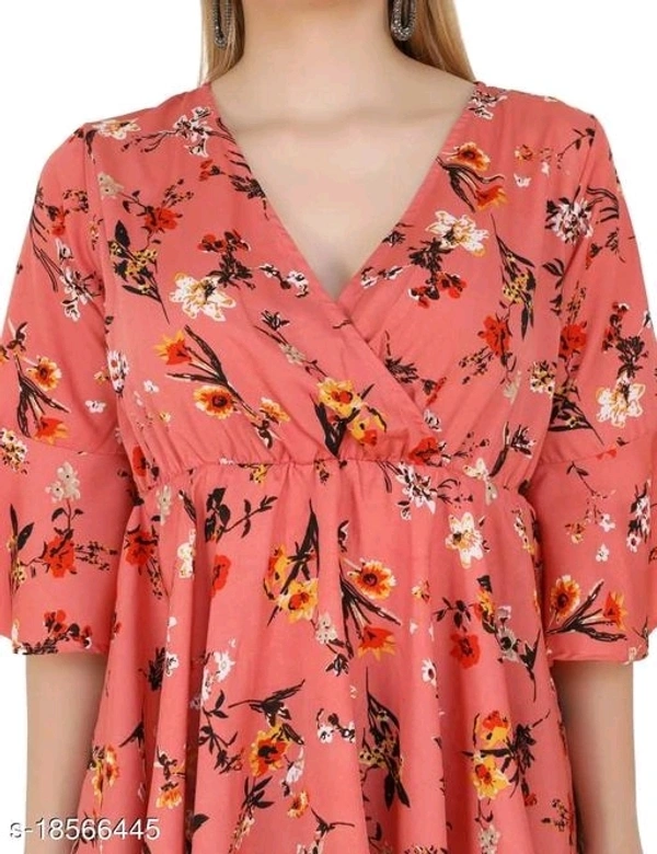 Classic Feminine Women Tops & Tunics
Fabric: Crepe