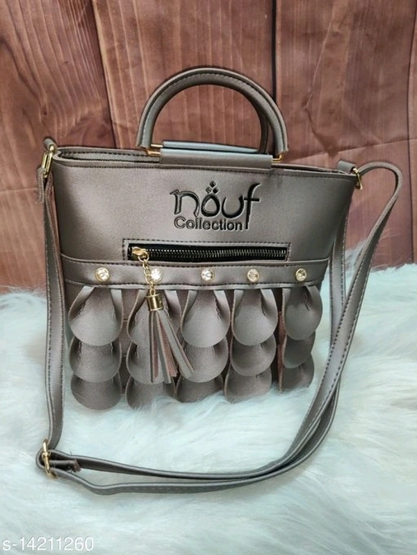 Elegant Attractive Women Slingbags
Material: PUNo. of Compartments: 2