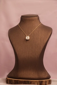 flower magnet necklace 