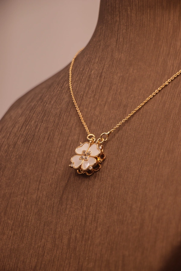 flower magnet necklace 