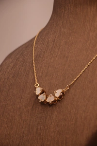 flower magnet necklace 