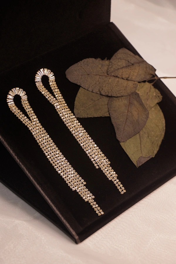 earring. 8