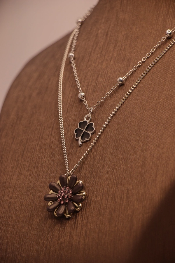 black flower 2 layer necklace 