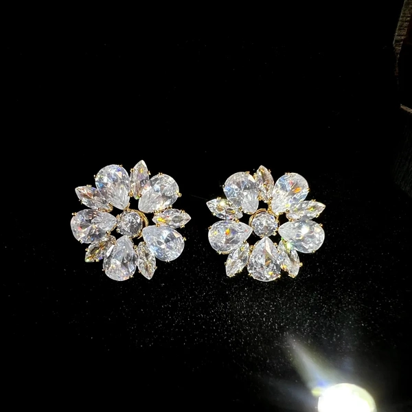 Classic Diamond Stud 