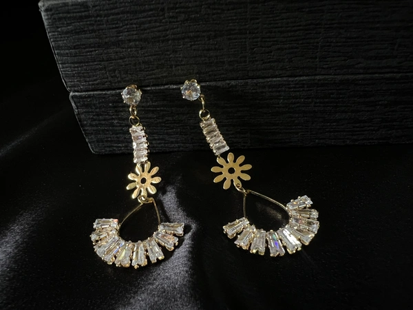Party Wear Earring 