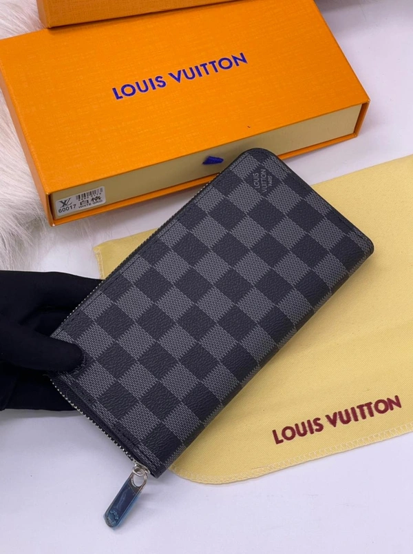 Louis Vuitton Premium Purse 