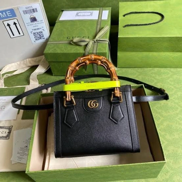 Gucci Diana Mini 