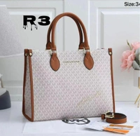 Micheal Kors Bag For Ladies - White